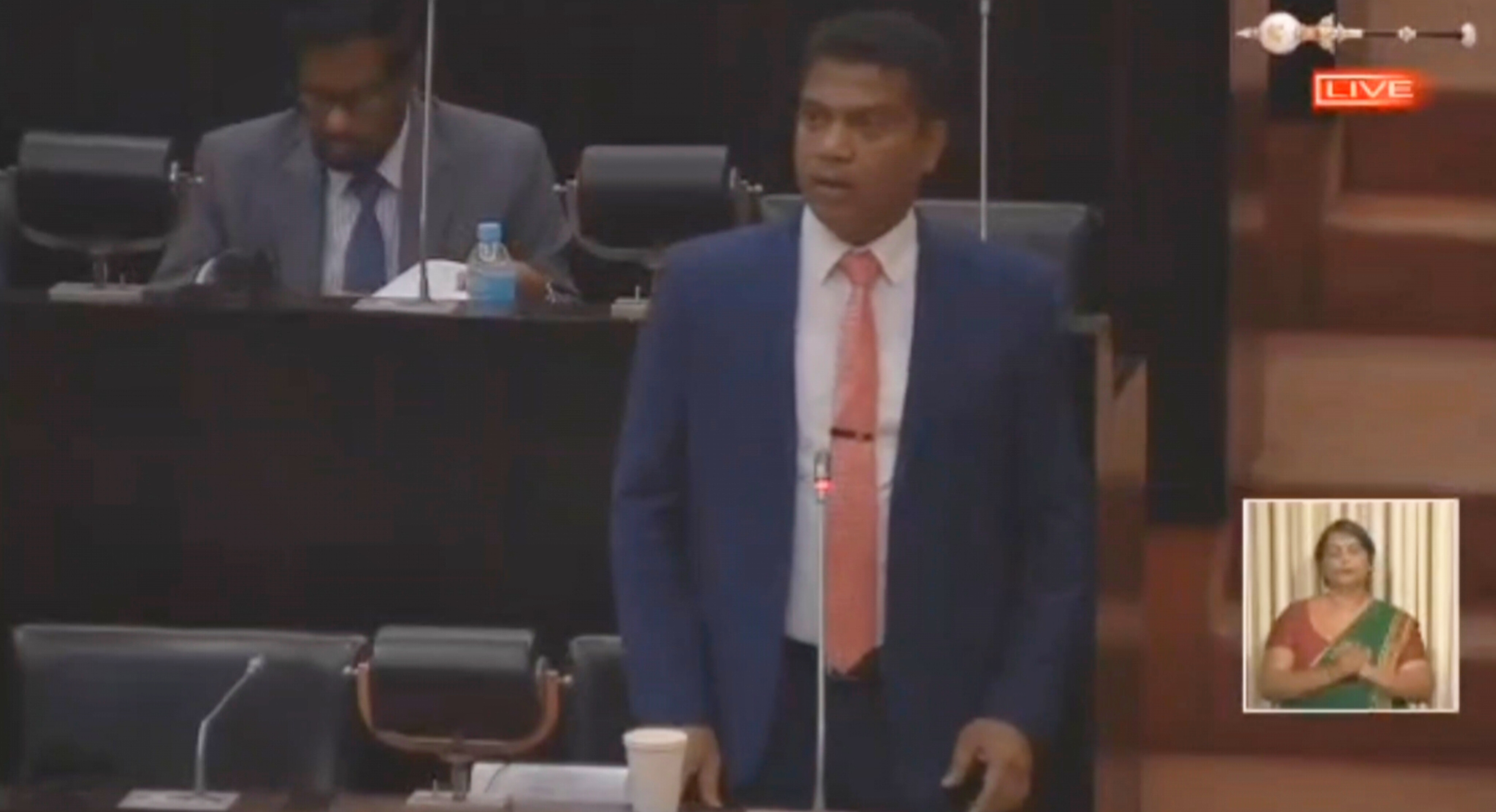 மருத்துவப் பட்டதாரிகளின் நியமனந்தொடர்பில் சுகாதார அமைச்சரிடம் கடுமையாக கேள்வி எழுப்பினார் ரவிகரன் எம்.பி