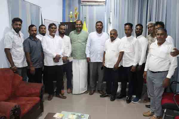 கிண்ணியா தவிசாளருடன், கஜேந்திர குமார் எம் பி சந்திப்பு