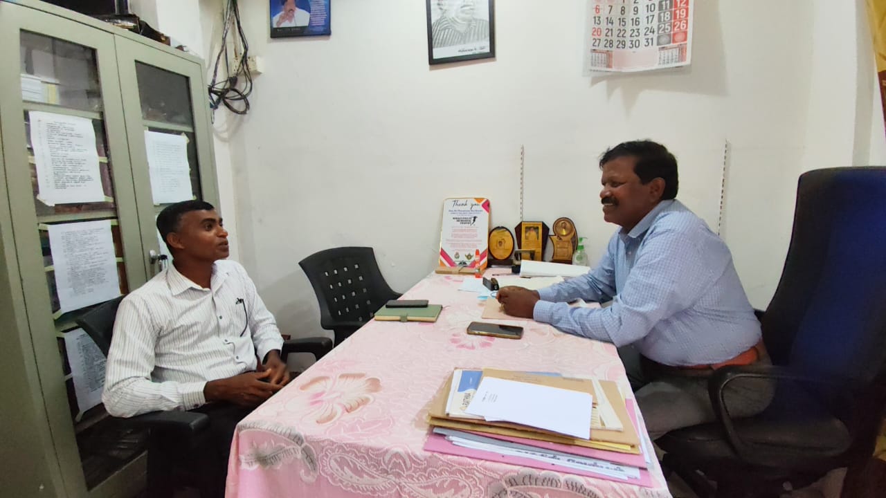 முல்லை அனர்த்த முகாமைத்துவ ஒருங்கிணைப்பு பிரிவு உதவிப்பணிப்பாளர் மற்றும் ரவிகரன் எம்.பி சந்திப்பு