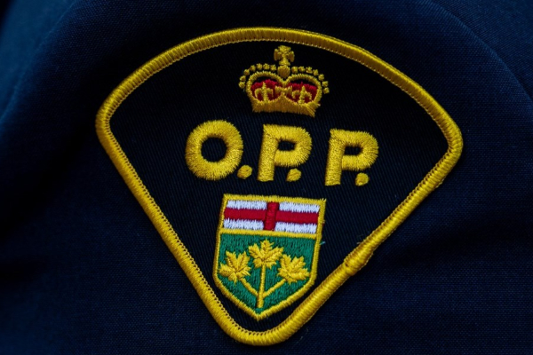 டொரொண்டோவில் பொலிஸ் அதிகாரி மீது பாரதூரன குற்றச்சாட்டு!