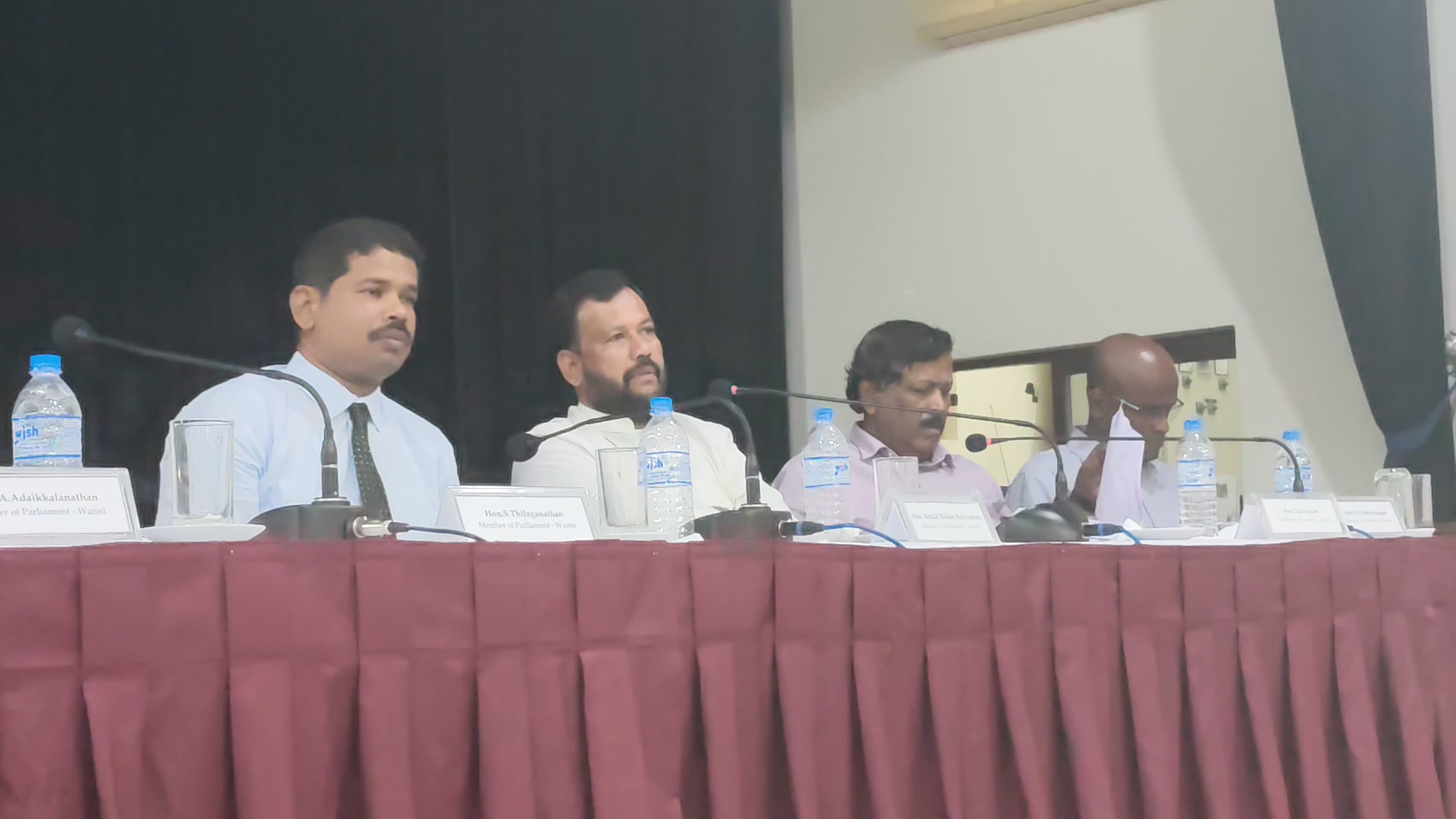 அதிகரித்துள்ள சிங்களக் குடியேற்றங்களால் வவுனியா வடக்கிலிருந்து வெளியேறும் தமிழர்கள்