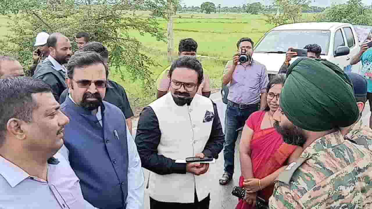 புனரமைப்பு பணிகளை பார்வையிட்ட யாழ். இந்தியத்துணைத் தூதுவர்!