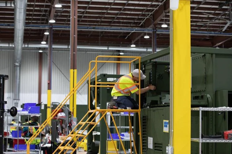 பாதுகாப்புத் துறையில் தடம் பதிக்கும் பூர்வீகக்குடி மக்கள்: 'புளோயிங் ரிவர் கேபிடல்' நிறுவனத்தின் பாரிய முதலீடு!