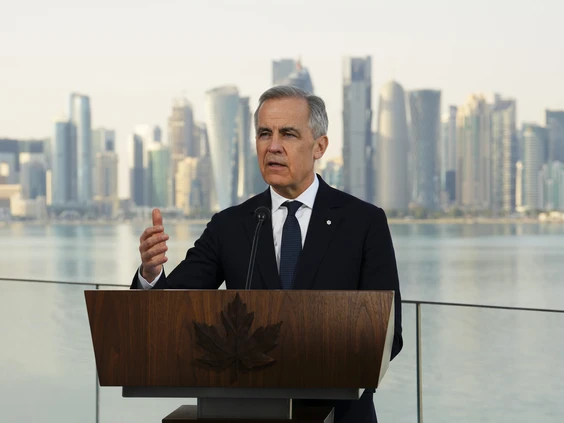 கிரீன்லாந்தை டிரம்ப் விலைக்குக் கேட்கும் நிலையில் அங்கு இராணுவத்தை அனுப்ப கனடா பரிசீலனை!