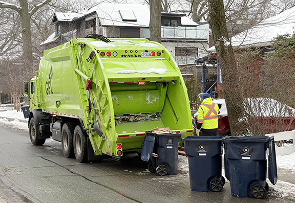 டொராண்டோவின் புதிய மீள்சுழற்சி முறைமை: நீங்கள் அறிய வேண்டியவை!