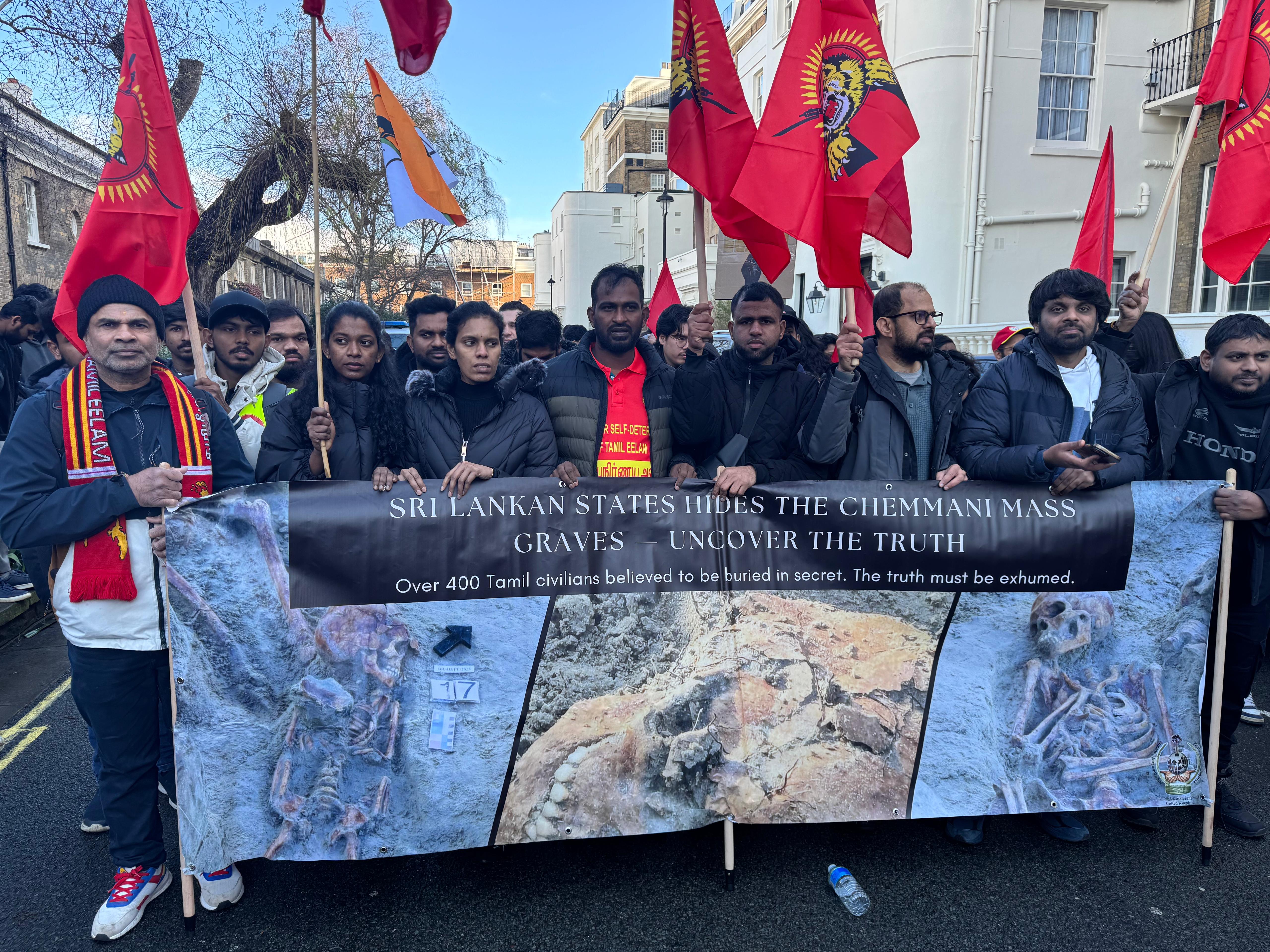 இலங்கையின் 78வது சுதந்திர தினம் தமிழர்களுக்கு கரிநாள் என கூறி பிரித்தானியாவில் போராட்டம்