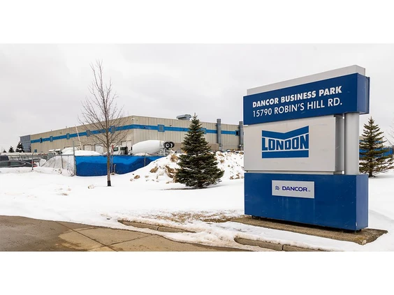 வரி நெருக்கடி: உற்பத்தியை அமெரிக்காவுக்கு மாற்றும் லண்டன் மெஷினரி நிறுவனம்; 50 ஊழியர்கள் பணிநீக்கம்!