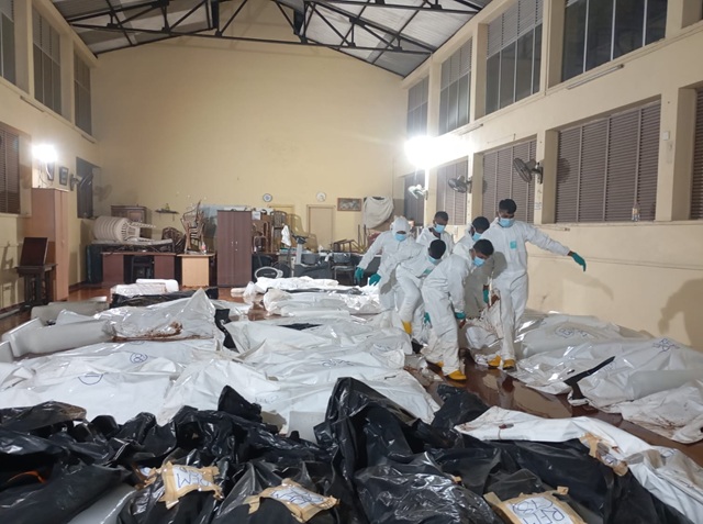 நடுக்கடலில் நரகவேதனை: ஈரானியப் பிரதிநிதிகளின் கடும் எதிர்ப்புக்கு மத்தியில் நடந்த உடற்கூற்றுப் பரிசோதனைகளில் வெளியான அதிர்ச்சியூட்டும் தகவல்கள்!