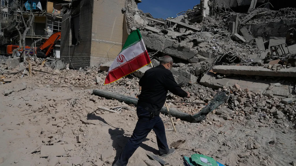 யுத்தம், ஜனநாயகம் மற்றும் பிரசாரங்களுக்கு பின்னால் உள்ள உண்மை நிலை!