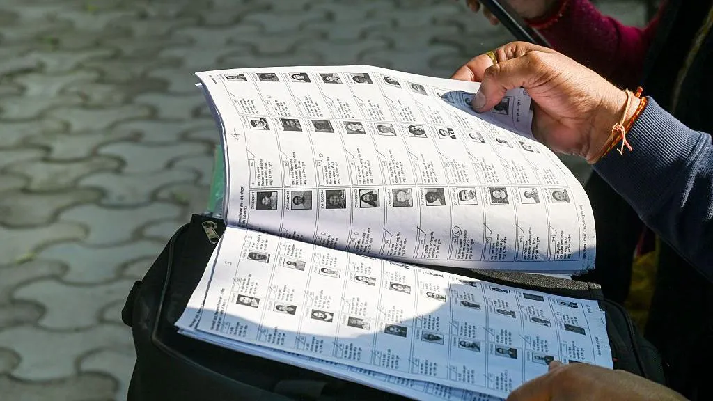 மேற்கு வங்கத்தில் 9 மில்லியன் பேரின் வாக்குரிமை பறிப்பு: தேர்தல் களத்தில் வெடித்துள்ள பாரிய அரசியல் சர்ச்சை!