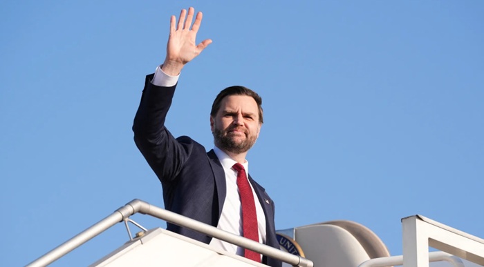 ஈரான் இணக்கம் தெரிவித்தால் ஜே.டி தலைமையிலான அமெரிக்க தூதுக்குழு பாகிஸ்தான் பயணம்!