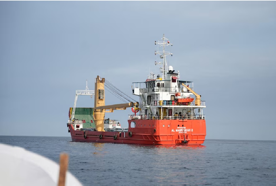 ஈரானியத் துறைமுகங்களை முற்றுகையிட்டது அமெரிக்கா: போர் பதற்றத்திற்கு மத்தியிலும் மசகு எண்ணெய் விலையில் வீழ்ச்சி!