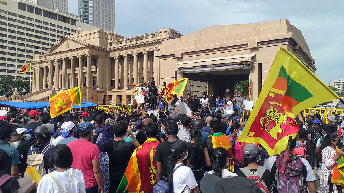 இலங்கைக்குத் தேவை வெறும் ஆட்சி மாற்றமல்ல, புதியதொரு தேசக் கட்டமைப்பு!