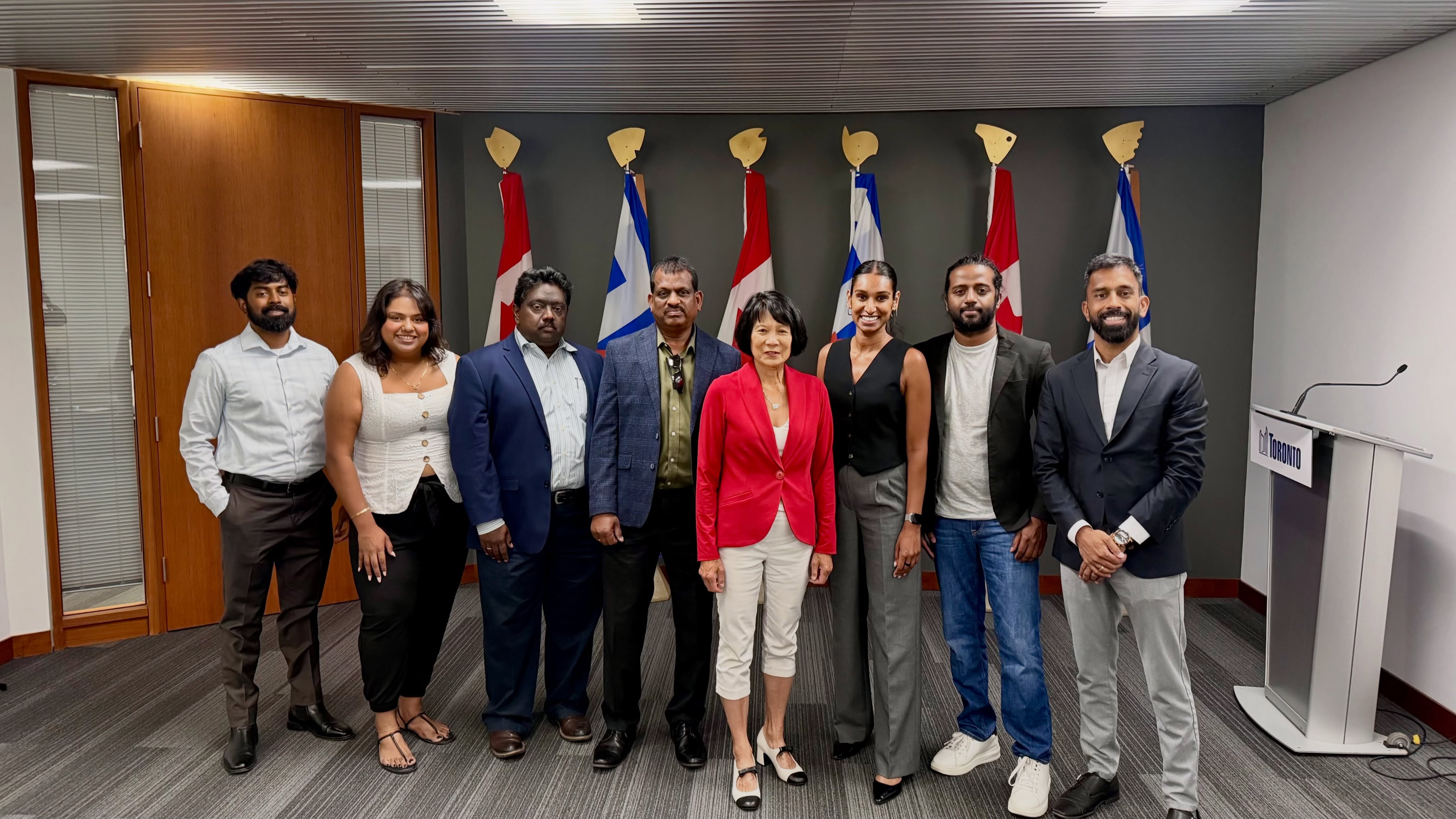 தமிழ்ச் சமூக மையத்தினர்  நகர முதல்வர் ஒலிவியா சோ (Olivia Chow) அவர்களை சந்தித்தனர்