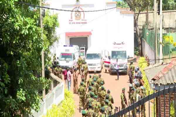 கலவர பூமியாக மாறிய இலங்கையின் தலைநகர்! 25பேரை சுட்டுக்கொன்றதா போலீஸ்? ஆயிரம் கேள்விகள்.!
